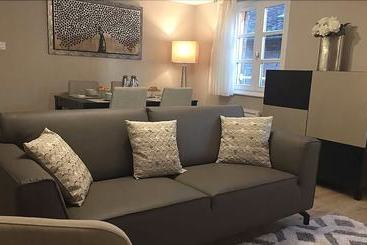 کلبه L Appart Du Cloître