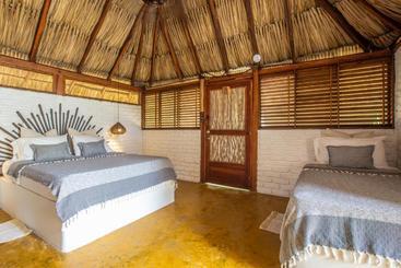 هتل Gitana Del Mar Boutique Beach Resort