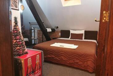 استراحتگاه Pirocanac Rooms & Restaurant