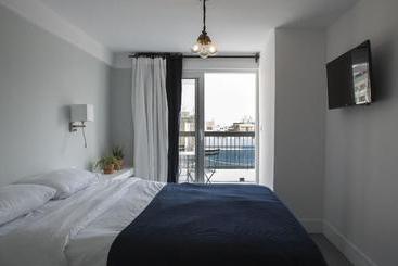 Bed and Breakfast 10 Petraki