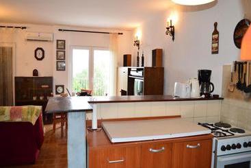 Apartments Biba Illeilic