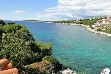 Apartments Roko With Sea View 1273