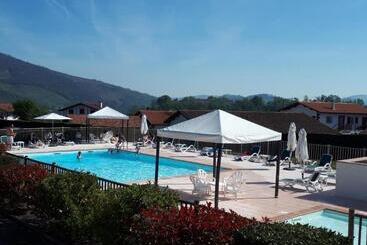 هتل Vvf Résidence Pays Basque Saint Jean Pied De Port