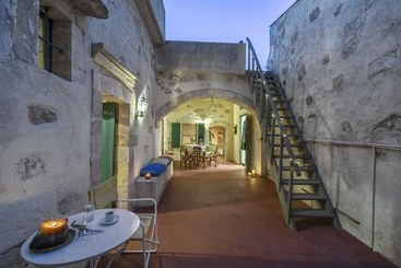 Moundros 1620 Venetian Residence