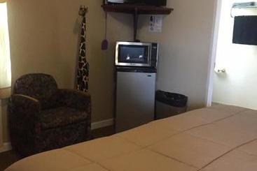 Highland Court Motel