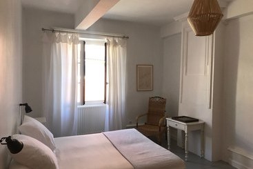 پانسیون Maison Ladevèze