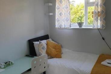 بيت ريفى Comfortable Rooms In The House