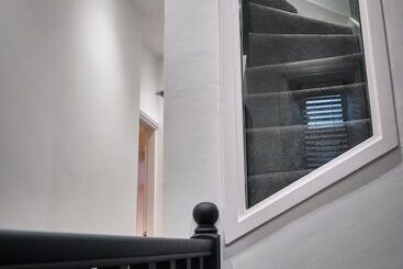 آپارتمانهای توریستها The Townhouse Simple2let Serviced Apart