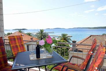 Apartments Zdravko   Comfortable & Close To The Sea