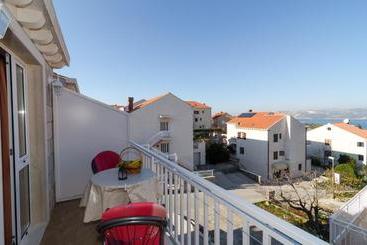 Apartments Pavo