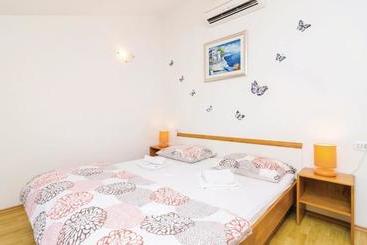 Apartments Pavo