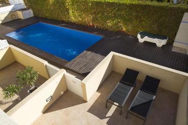 Spacious House Near Port De Pollenca With Pool