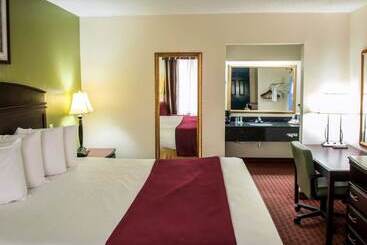 فندق Quality Inn Chipley I10 At Exit 120