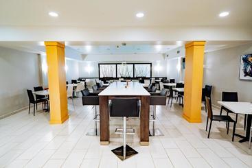 هتل Wyndham Garden Houston Willowbrook