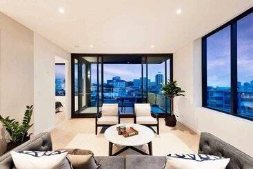 Жильё для туристов Brand New Lux Water View 3bd With Parking