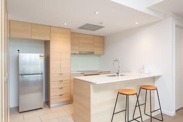 High End Stylish Apartment By Hostrelax