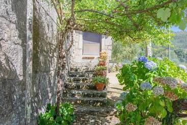 Liiiving Caminha Riverfront Garden Villa