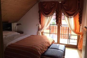 ペンション Mountain View Rooms