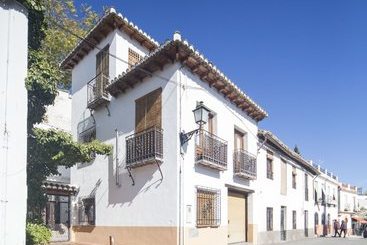 آپارتمانهای توریستها Casa La Golondrina   Sacromonte