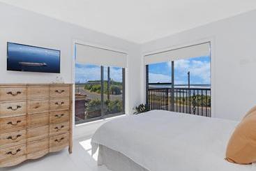 10 Ocean Drive