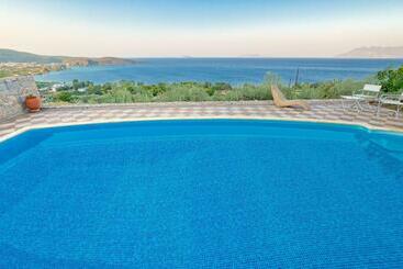 ツーリストアパートメント Villa Bamour With Paradise View