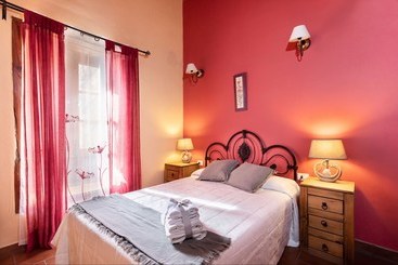 Homelike Charming Rustic House El Pinar