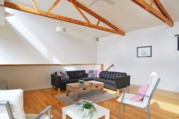 Luxe Townhouse 2
