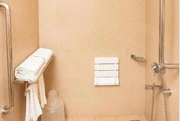 هتل Capital O 28650 Nikhil Regency
