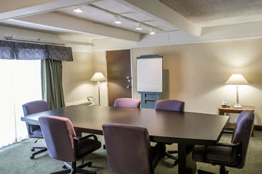 هتل Rodeway Inn