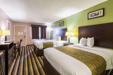 هتل Rodeway Inn Alexandria
