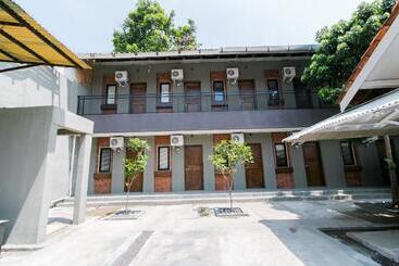 Hotel Capital O 1898 Louise Place