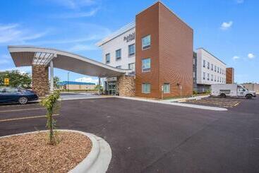 ホテル Fairfield Inn & Suites Whitewater