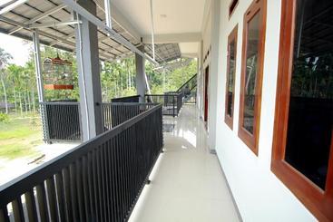 هتل Oyo 739 Residence Si Kancil