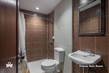 هتل Zen Rooms Jj S Seafood Tagbilaran