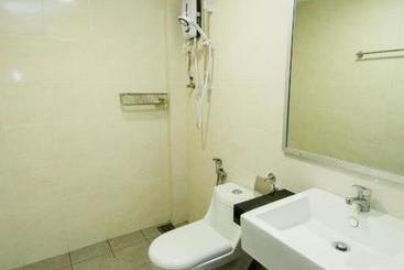 V Motel By Oyo Rooms