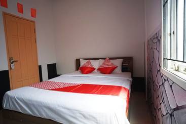 هاستل Abdi Praja Residence By Oyo Rooms