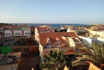 پانسیون Holiday B&b