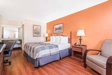 فندق Days Inn By Wyndham Americus