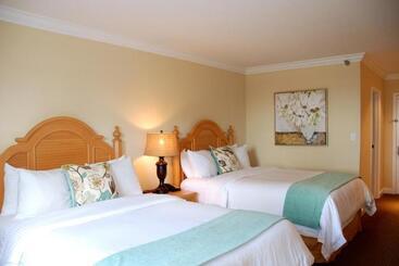 فندق Inn On The Lakes
