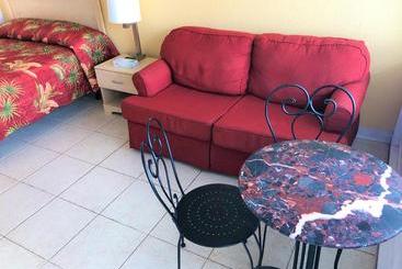 Isle Of Capri Motel