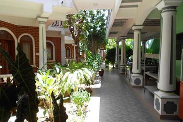 Village Inn Resort