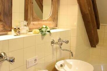 בית מלון כפרי Herberg De Brabantse Kluis