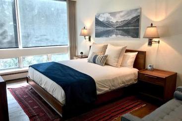 هتل Lodge At Lionshead