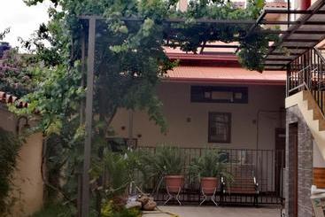 پانسیون Hostal Palamas