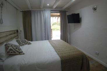 تختخواب و صبحانه Boutique La Mexicana Suites & Beach