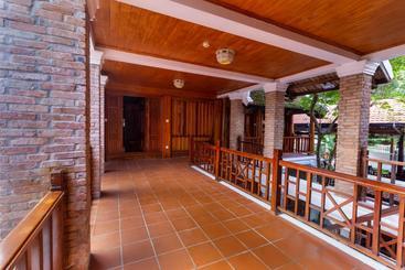 هتل Old Town Resort Phu Quoc