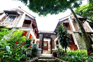 هتل Old Town Resort Phu Quoc