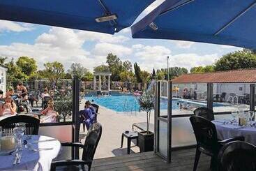 منتجع Foxhunter Park