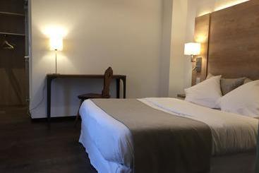 هتل Auberge Du Rempart