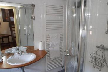 هتل Auberge Du Rempart